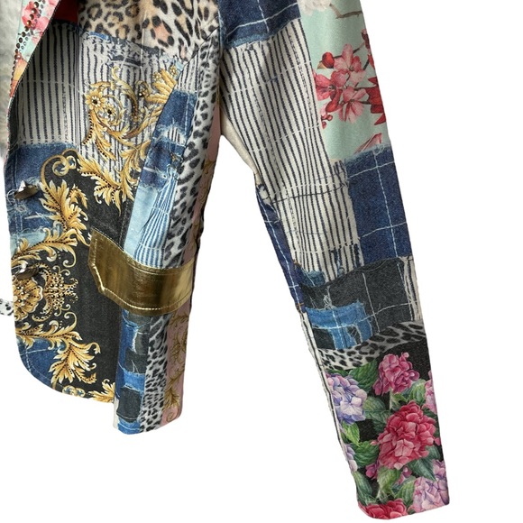 NICE Istanbul Couture Graphic and Rhinestone Blazer - Picture 7 of 12